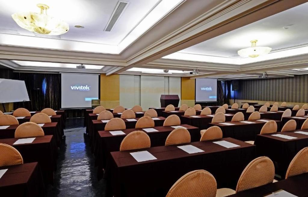 F ホテル - 台中 エクステリア 写真